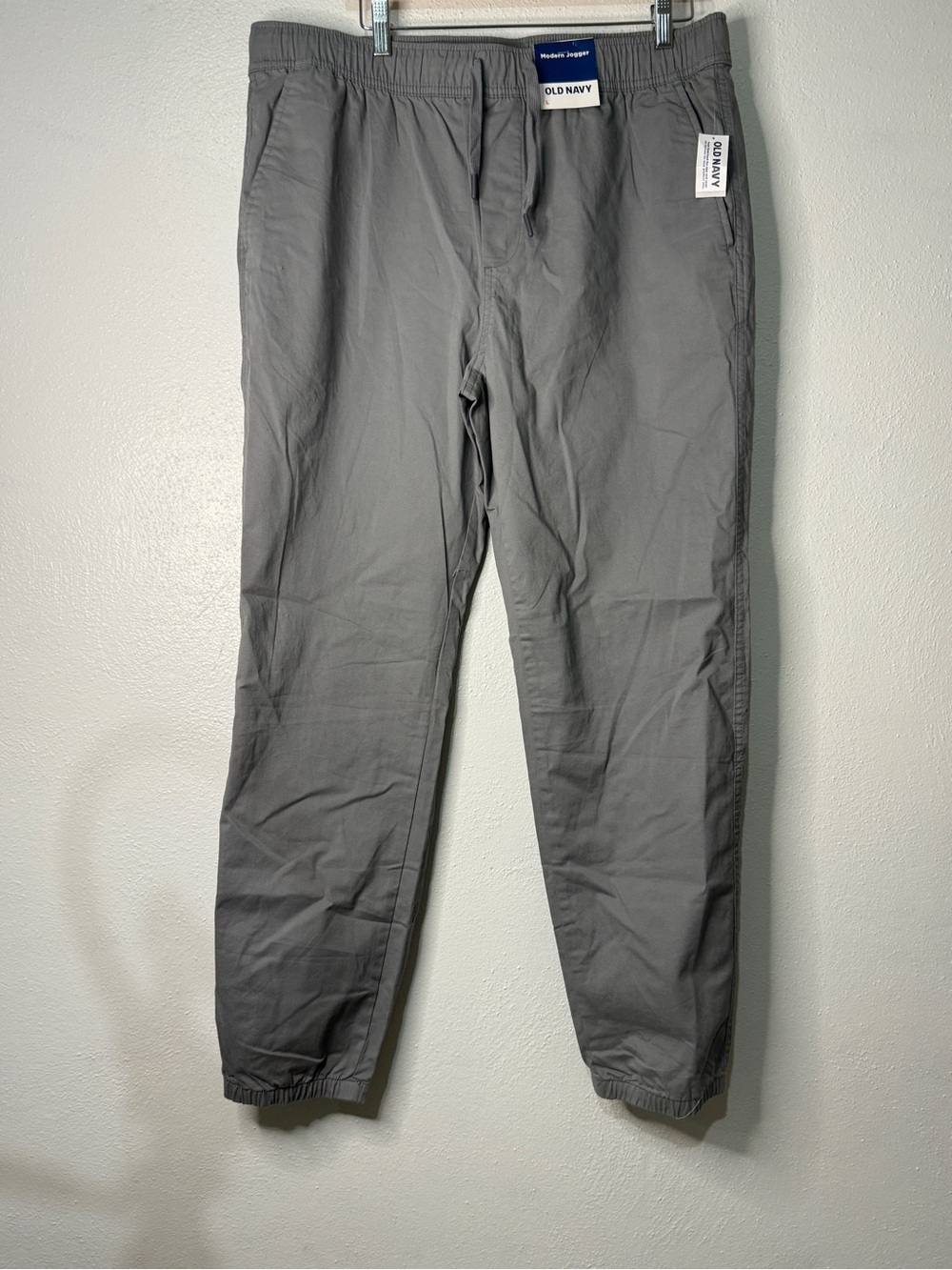 Old Navy Woman’s Light Gray Elastic Waist Jogger Pants. Sz L. NWT.